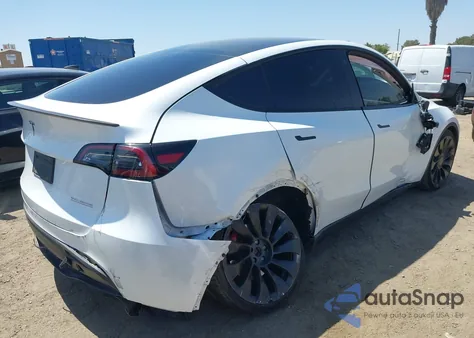2023 Tesla Model Y Performance Dual Motor All-Wheel Drive z USA, uszkodzony, nr VIN 7SAYGDEF7PF739528